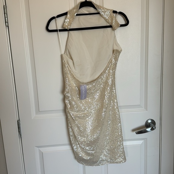 NWT but missing clasps Amanda Prichard white sequin backless dress size medium - Picture 2 of 6